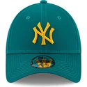 kapa-zaobljena-zelena-podesiv-9forty-league-essential-new-york-yankees-mlb-new-era