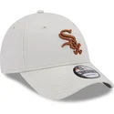 kape-zaobljena-bez-podesiva-traka-marron-9forty-league-essential-chicago-white-sox-mlb-new-era