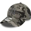 new-era-curved-brim-9forty-all-over-print-painted-new-york-yankees-mlb-camouflage-adjustable-cap