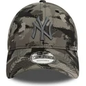 kapa-zaobljena-maskirni-podesiv-9forty-all-over-print-painted-new-york-yankees-mlb-new-era