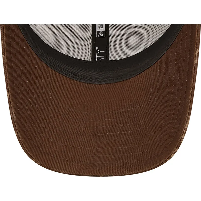 kapa-zaobljena-smeda-podesiv-9forty-monogram-new-york-yankees-mlb-new-era