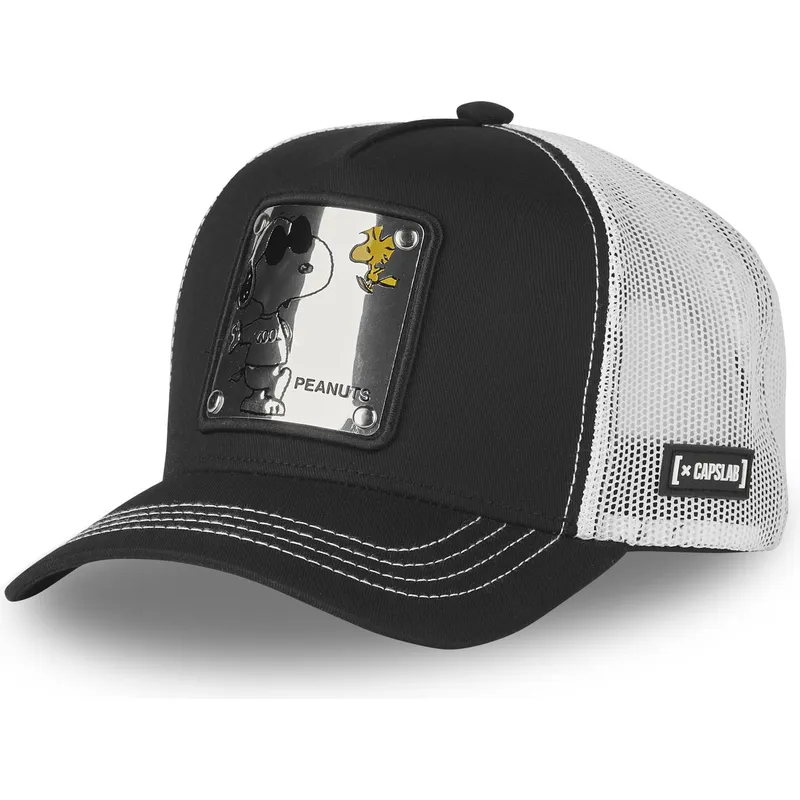 cap-zaobljena-black-snapback-snoopy-peanuts-capslab