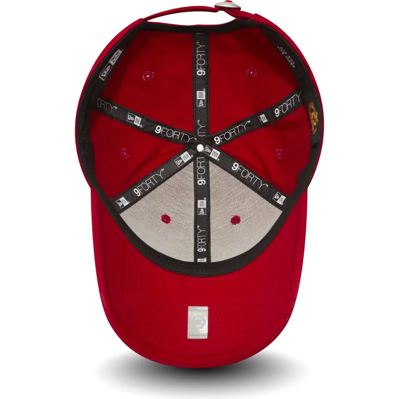 cap-zaobljena-red-adjustable-strap-9forty-essential-manchester-united-football-club-premier-league-new-era