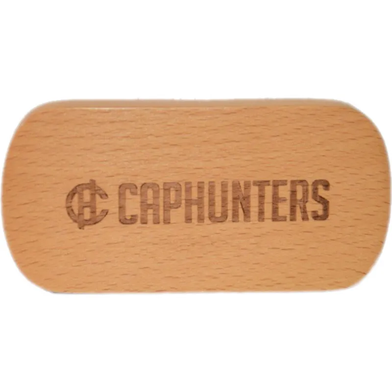 pribor-smeda-drvena-cetka-caphunters