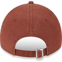 kapa-zaobljena-smeda-podesiv-9twenty-league-essential-new-york-yankees-mlb-new-era