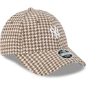 kapa-zaobljena-smeda-podesiv-9forty-houndstooth-new-york-yankees-mlb-new-era