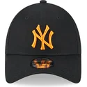 kapa-zaobljena-crna-podesiv-9forty-league-essential-new-york-yankees-mlb-new-era