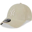 kapa-zaobljena-bez-podesiv-9forty-wide-cord-new-york-yankees-mlb-new-era