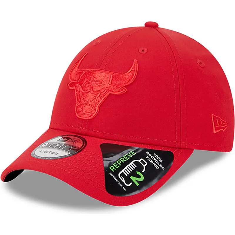 kapa-zaobljena-crvena-podesiv-9forty-repreve-outline-chicago-bulls-nba-new-era