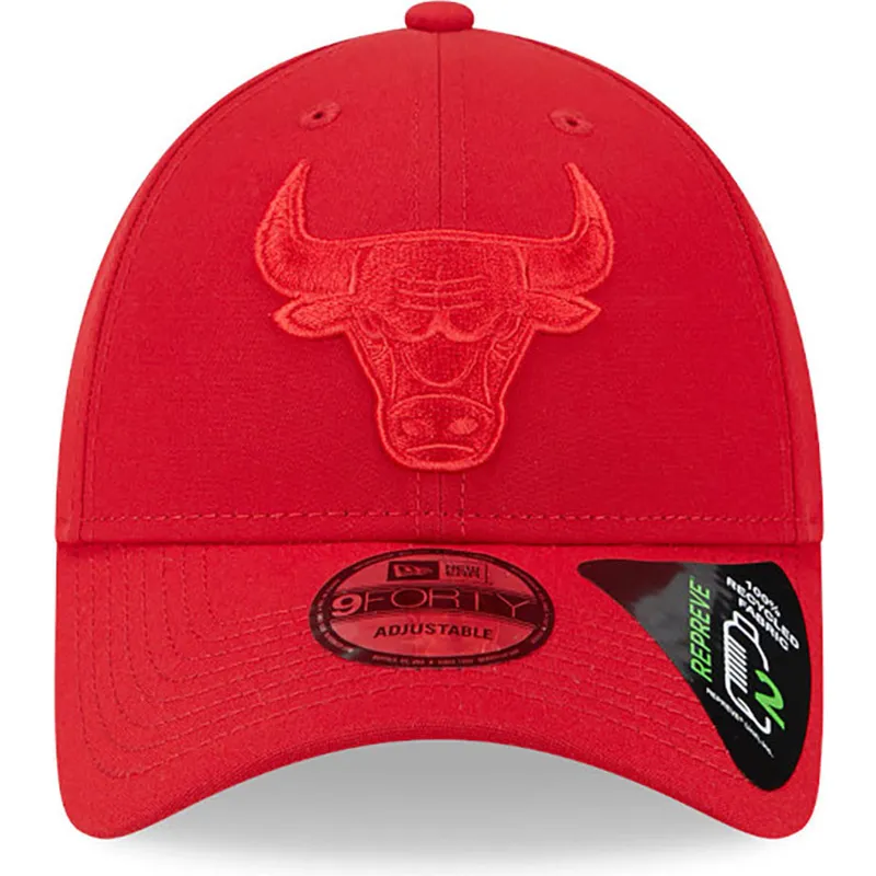 kapa-zaobljena-crvena-podesiv-9forty-repreve-outline-chicago-bulls-nba-new-era