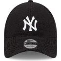 kapa-zaobljena-crna-podesiv-9forty-teddy-new-york-yankees-mlb-new-era
