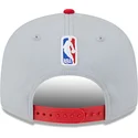 kapa-ravna-siva-snapback-9fifty-tip-off-2023-chicago-bulls-nba-new-era