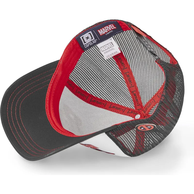 kapa-zaobljena-crna-snapback-mar6-dea3-deadpool-marvel-comics-capslab