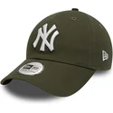 kapa-zaobljena-zelena-podesiv-9twenty-league-essential-new-york-yankees-mlb-new-era