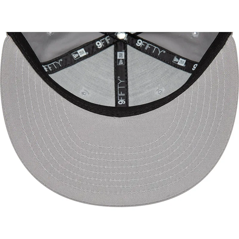kapa-ravna-siva-snapback-9fifty-outline-new-york-yankees-mlb-new-era kapa-ravna-siva-snapback-9fifty-outline-new-york-yankees-mlb-new-era
