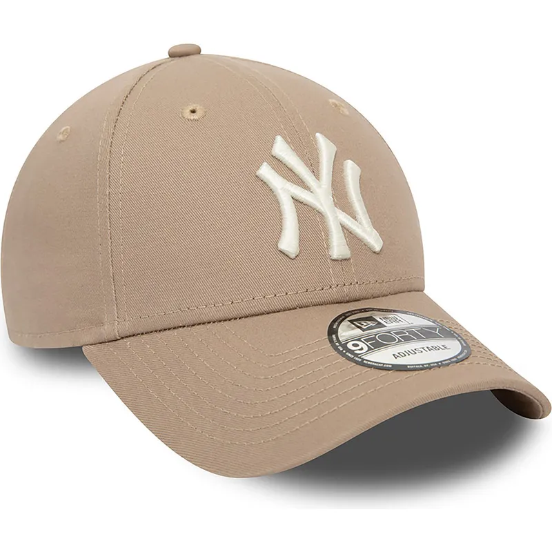 kapa-zaobljena-smeda-podesiv-9forty-league-essential-new-york-yankees-mlb-new-era