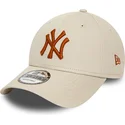 kapa-zaobljena-bez-podesiv-9forty-league-essential-new-york-yankees-mlb-new-era