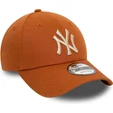 kapa-zaobljena-smeda-podesiv-9forty-league-essential-new-york-yankees-mlb-new-era