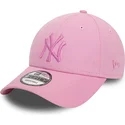 kapa-zaobljena-ruzicasta-podesiv-9forty-league-essential-new-york-yankees-mlb-new-era