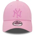 kapa-zaobljena-ruzicasta-podesiv-9forty-league-essential-new-york-yankees-mlb-new-era