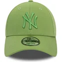 kapa-zaobljena-zelena-podesiv-9forty-league-essential-new-york-yankees-mlb-new-era