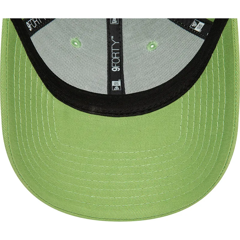kapa-zaobljena-zelena-podesiv-9forty-league-essential-new-york-yankees-mlb-new-era