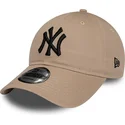 kapa-zaobljena-smeda-podesiv-9twenty-league-essential-new-york-yankees-mlb-new-era