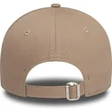 kapa-zaobljena-smeda-podesiv-9twenty-league-essential-new-york-yankees-mlb-new-era