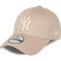cap-zaobljena-beige-adjustable-strap-9forty-league-essential-new-york-yankees-mlb-new-era