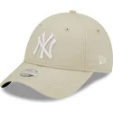 kapa-zaobljena-bez-podesiv-9forty-league-essential-new-york-yankees-mlb-new-era