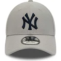 kapa-zaobljena-siva-podesiv-9forty-diamond-era-essential-new-york-yankees-mlb-new-era