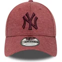 kapa-zaobljena-crvena-podesiv-9forty-jersey-essential-new-york-yankees-mlb-new-era