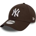 kape-zaobljena-smeda-podesiva-traka-9forty-league-essential-new-york-yankees-mlb-new-era