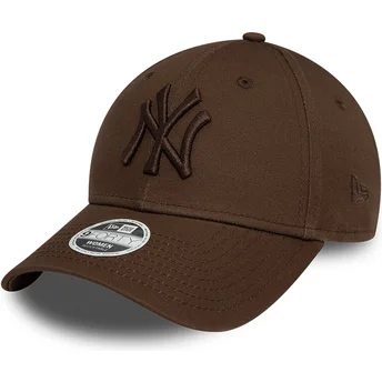Cap zaobljena brown adjustable strap 9FORTY League Essential New York Yankees MLB New Era