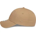 kape-zaobljena-smeda-podesiva-traka-claro-claro-9forty-league-essential-new-york-yankees-mlb-new-era
