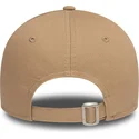 kape-zaobljena-smeda-podesiva-traka-claro-claro-9forty-league-essential-new-york-yankees-mlb-new-era