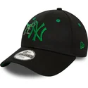 kapa-zaobljena-crna-podesiv-za-djecu-9forty-graphic-new-york-yankees-mlb-new-era