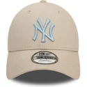 kapa-zaobljena-bez-podesiv-9forty-league-essential-new-york-yankees-mlb-new-era