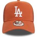 kapa-zaobljena-smeda-snapback-a-frame-league-essential-los-angeles-dodgers-mlb-new-era