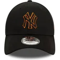 kapa-zaobljena-crna-podesiv-9forty-team-outline-new-york-yankees-mlb-new-era
