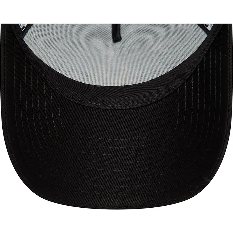 kapa-zaobljena-crna-snapback-a-frame-metallic-new-york-yankees-mlb-new-era kapa-zaobljena-crna-snapback-a-frame-metallic-new-york-yankees-mlb-new-era