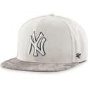 kapa-ravna-siva-snapback-new-york-yankees-mlb-47-brand