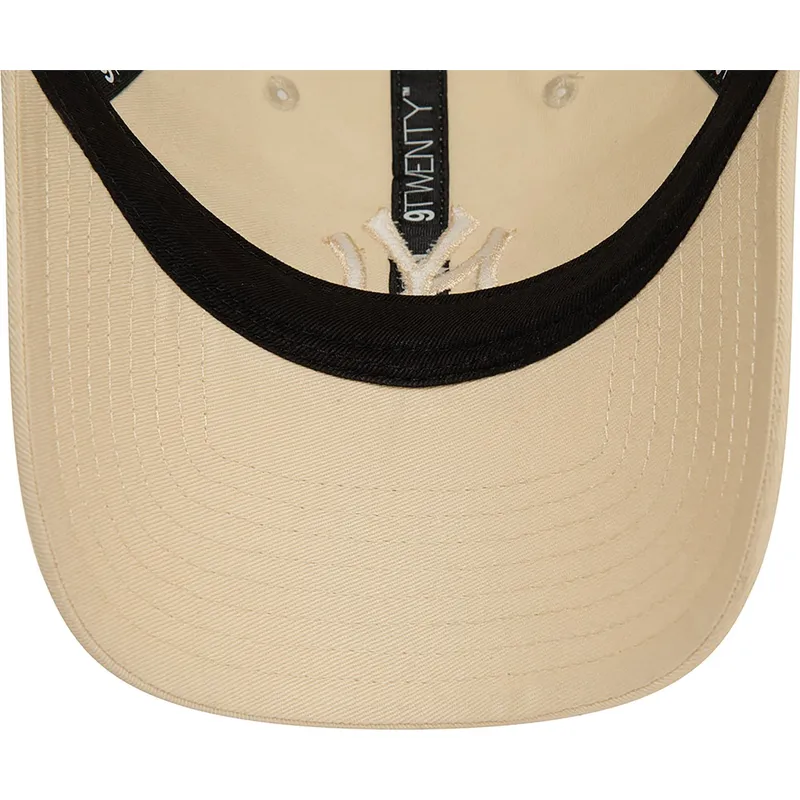 kapa-zaobljena-bez-podesiv-9twenty-league-essential-new-york-yankees-mlb-new-era