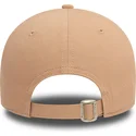 new-era-curved-brim-9forty-essential-beige-adjustable-cap