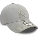 kapa-zaobljena-siva-podesiv-9forty-flame-new-york-yankees-mlb-new-era