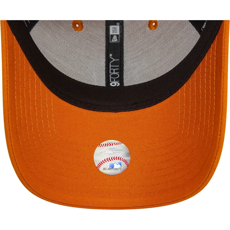 kapa-zaobljena-narancasta-podesiv-9forty-league-essential-new-york-yankees-mlb-new-era