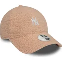 kapa-zaobljena-ruzicasta-podesiv-9forty-borg-new-york-yankees-mlb-new-era
