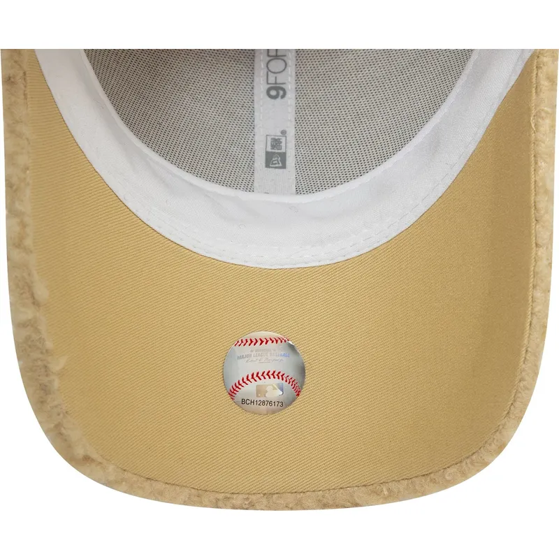 kapa-zaobljena-bez-podesiv-9forty-borg-new-york-yankees-mlb-new-era kapa-zaobljena-bez-podesiv-9forty-borg-new-york-yankees-mlb-new-era