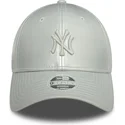 kapa-zaobljena-siva-podesiv-plateada-plateado-9forty-midi-pu-new-york-yankees-mlb-new-era
