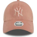 kapa-zaobljena-ruzicasta-podesiv-9forty-velour-diamante-new-york-yankees-mlb-new-era